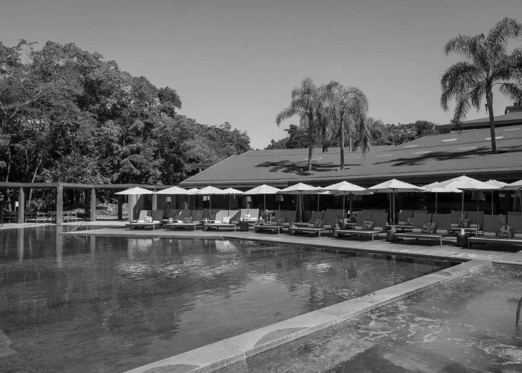 UM RESORT CUJO MAIOR ATRATIVO É A ARTE CONTEMPORÂNEA